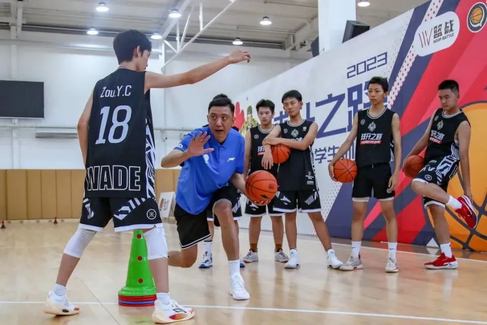 篮球小学生基本功训练教学反思怎么写_0